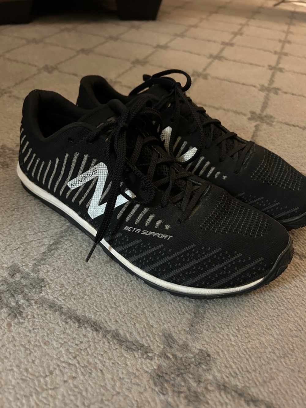 New Balance Black Men’s Minimus 20v7 Trainer